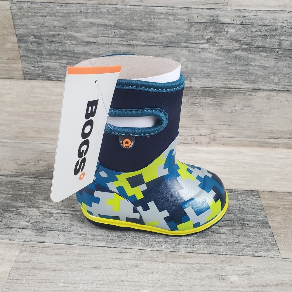BOGS Classic Medium Camo Rainboots Toddler Sz 4 Colorful Waterproof Comfortable